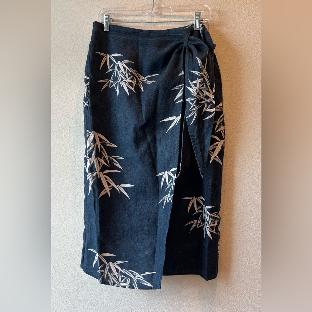 Navy and White Bamboo Print Sarong